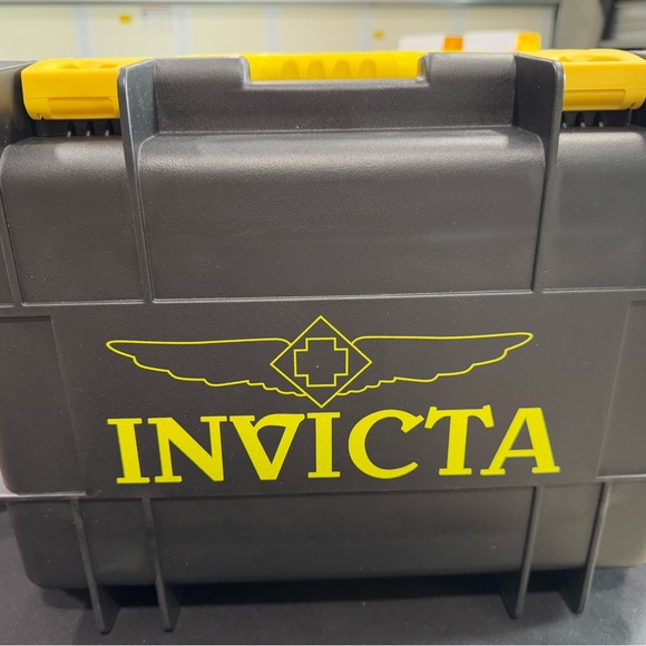 Invicta 8 Slot Dive Impact Case - Picture 7 of 8